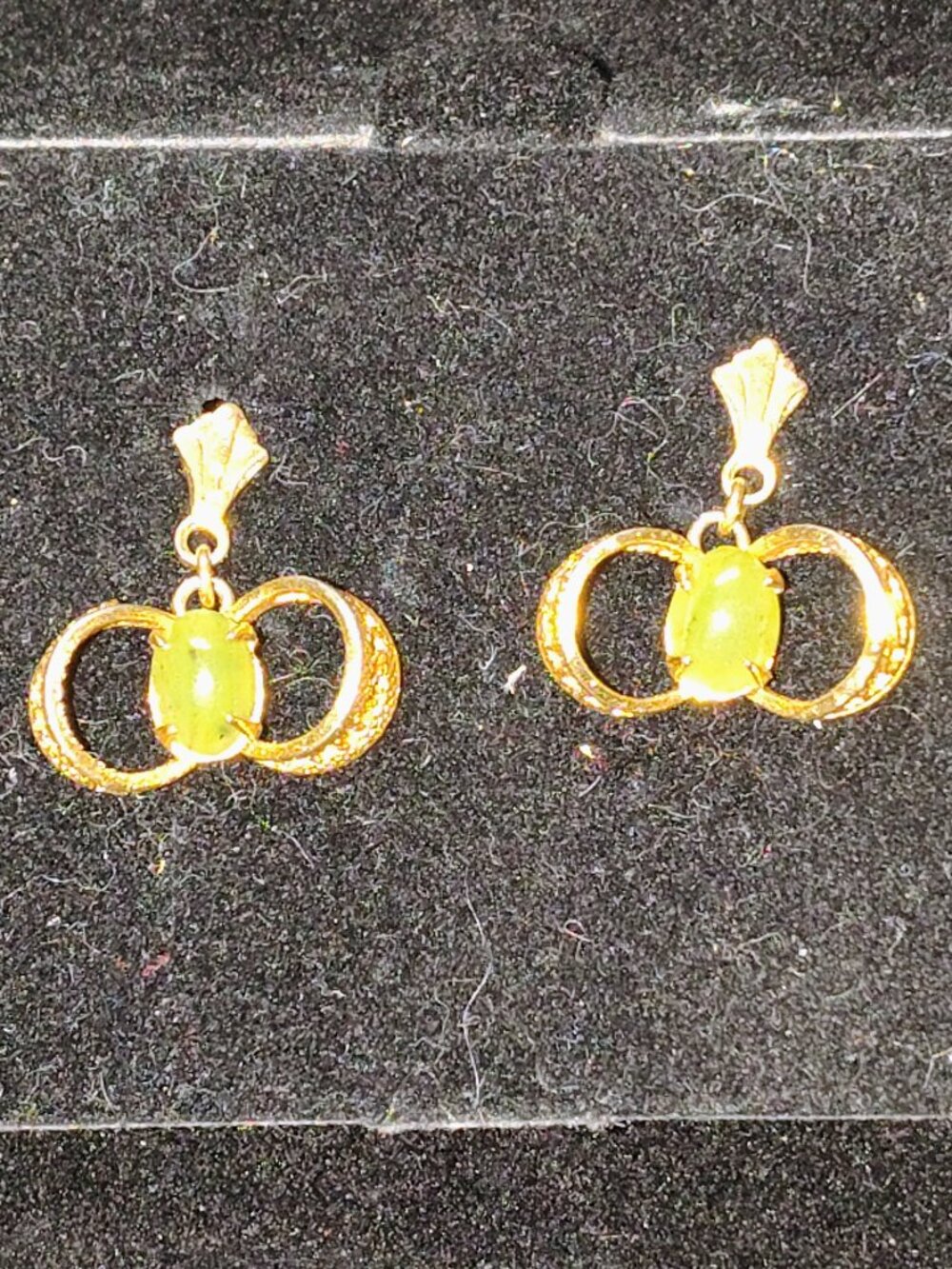 Vintage Avon Olive‑Green Cabochon Dangle Earrings – Gold‑Tone Double Loop – 90s